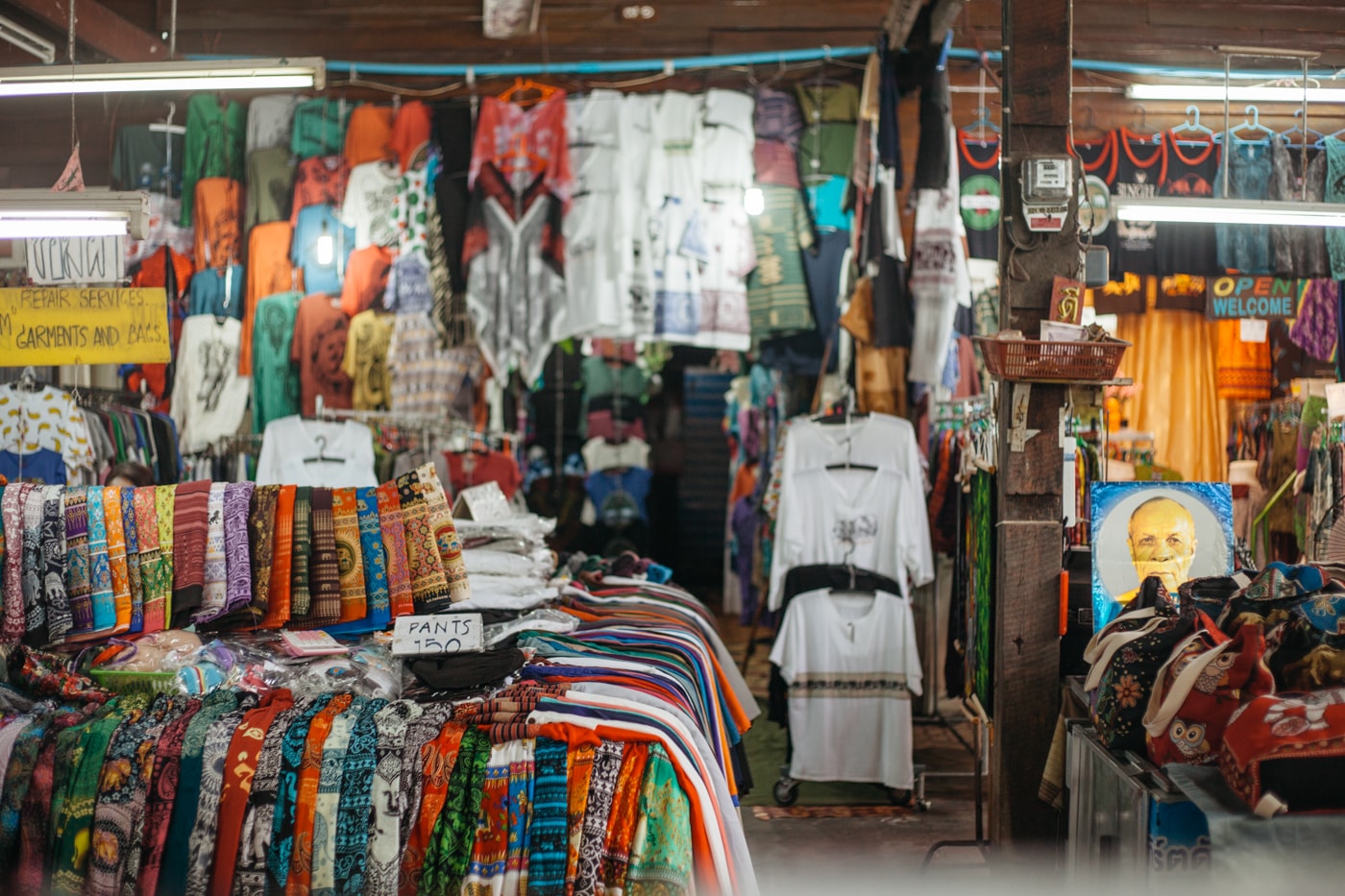 attraction-Shopping in Kampong Cham Souvenir Shop.jpg